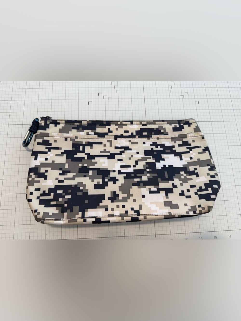 Thirty-one Thermal Bag Neutral Digital Camo Fabric Panel - Black, Tan, Cream